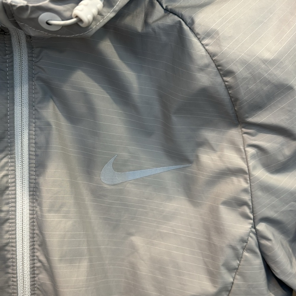 Nike Hooded Shell Jacket - Picture 5 of 6